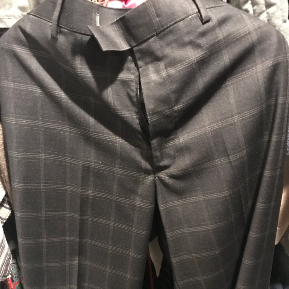 Men’s perry Ellis dress pants